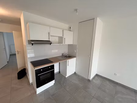 appartement t3 neuf avec jardin et parkings