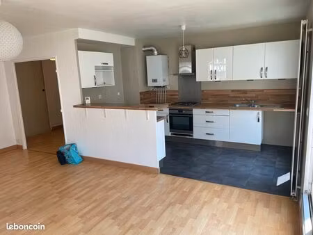 3 pièces avec terrasse et parking