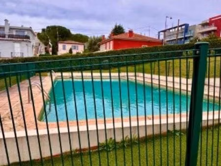 meublé: studio de 28m² avec loggia et cave