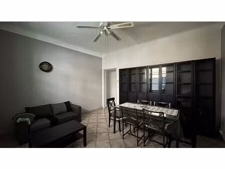 location appartement 2 pièces 47 m² à toulon (83000)