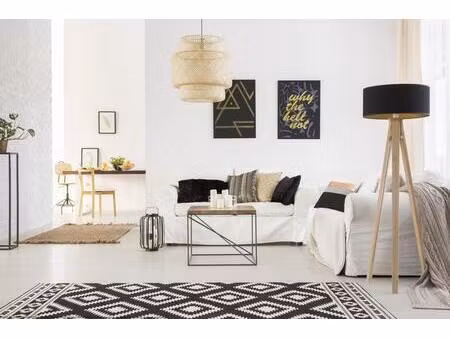 superbe t3 avec exterieur a vendre  chartrons