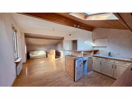 clermont-ferrand / ensemble immobilier avec trois appartements à rénover !