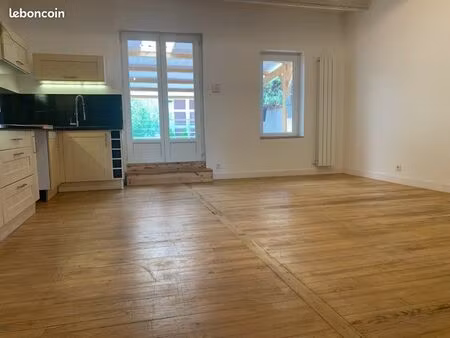 charmant t3 + grande terrasse  couverte