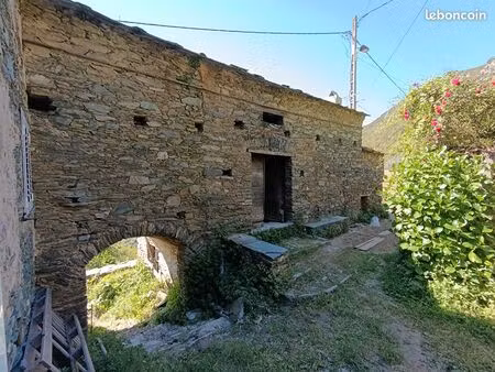 maison 8 pièces 197 m²