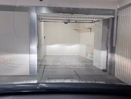 grand garage moderne plateau cx rousse