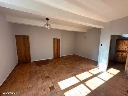 appartement lumineux libre de suite