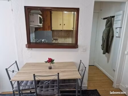 à louer appartement lumineux 24 85 m² : proche des métros saint mandé (ligne 01) et robesp