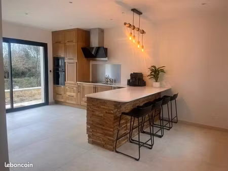 maison moderne meublé avec jardin