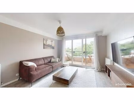 f3 sans vis-à-vis meublé