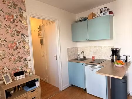 charmant studio meublé avec balcon -17m2 rénové - quartier marcel sembat - disponible débu