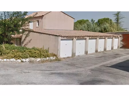 location commerce 15 m² à pernes-les-fontaines (84210)