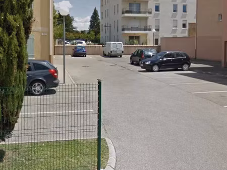 location garage 18 m² à monteux (84170)