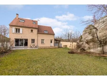 grande maison familiale de 205m2 avec 5 chambres – 2000m2 de terrain