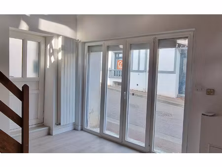 location appartement  m² t-2 à verneuil-sur-seine  800 €