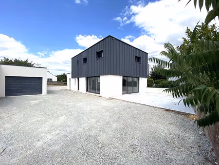 maison à vendre à vannes  quartier st guen / trois rois saint avé  contemporaine 132 m² av