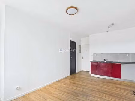 location appartement 2 pièces à quimper (29000) : à louer 2 pièces / 28m² quimper