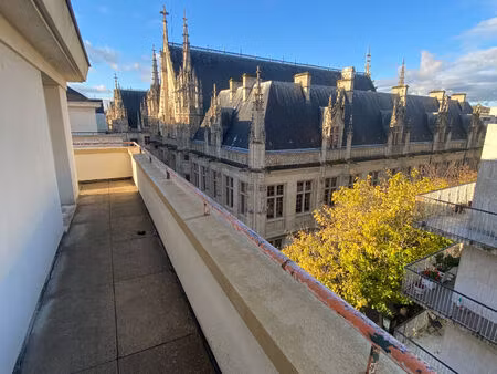 f3 rouen (76000) 24 rue du bec