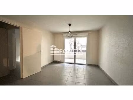 exclusivité - appartement t2 avec terrasse et parking – proche des arènes de nîmes