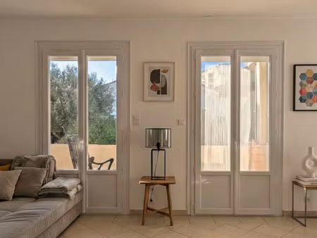 tres bel appartement lumineux traversant 2 chambres garrigou