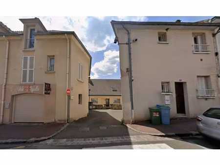 epernon studio en centre ville