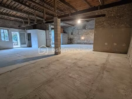 exploitation viticole de 150 m² à causses-et-veyran