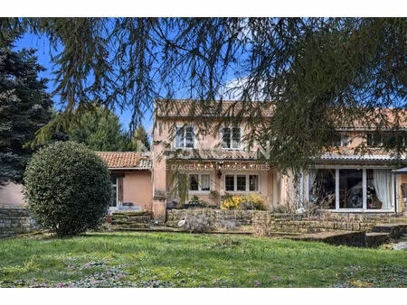 belle propriete - 4 chambres - 273 m² - 81 ares - harville