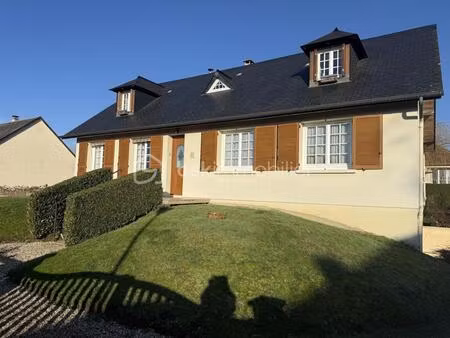 à seulement 14 kilomètres de pont l'évêque – maison de 130 m² dans un quartier résidentiel