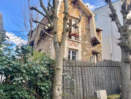 belle meulière dans la très prisée 'villa du pré'