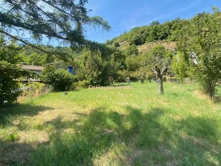 exclusivité barnas  terrain d'environ 896 m² dont environ 470 m² constructible