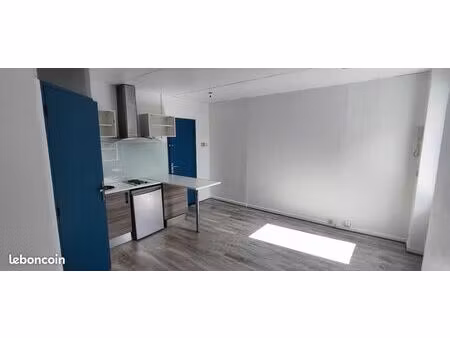 studio 560e électricité  chauffage et eau inclus