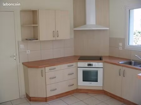 location maison récente  3 chambres  cuisine équipée  à la campagne au calme mais proche d