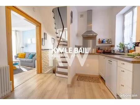 triplex 6 pièces 102 m²