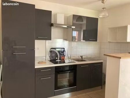 t2 meublé patte d'oie + parking