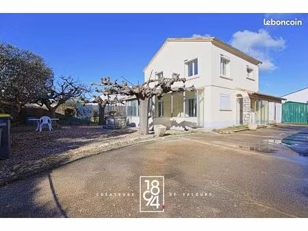 villa 4 pièces 102 m²