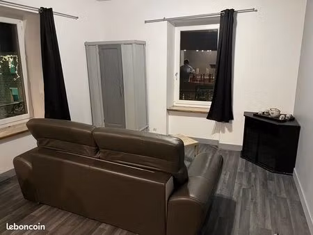 appartement en plein centre du chambon