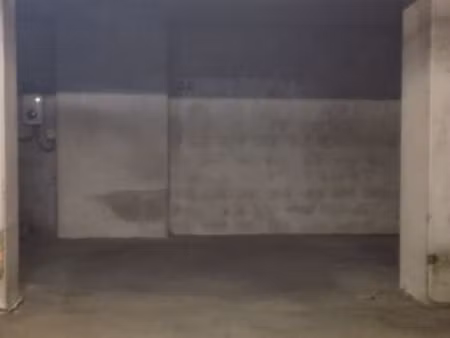 parking en location. paris 19 laumiere