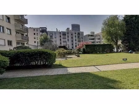 location appartement 1 pièce 20 m² à puteaux (92800)