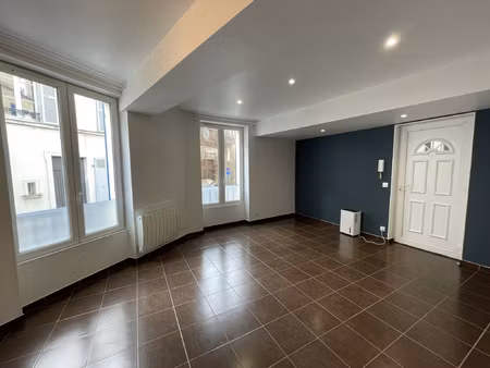 pontoise centre-ville studio à louer