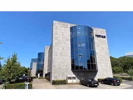 bureaux à louer dans le complexe de bureaux portalis le lon