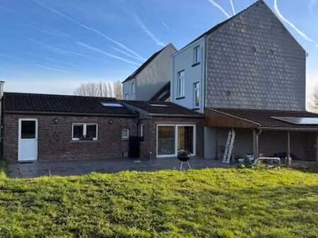 maison 4 chambres à proximité d'erasme à la campagne