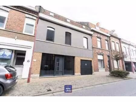 maison d’habitation et de commerce avec garage