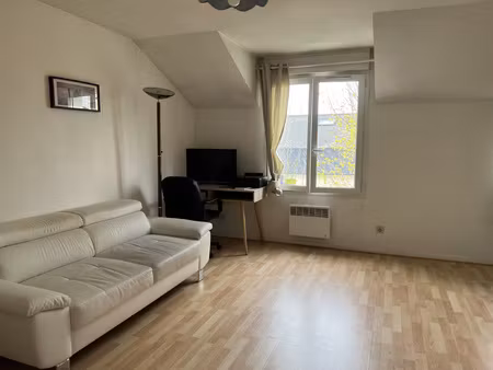 appartement / studio avec place de parking extérieure