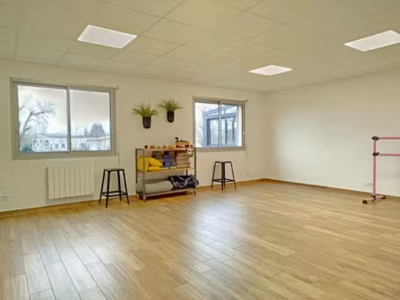 vente locaux professionnels à cholet (49300)  318 000 €