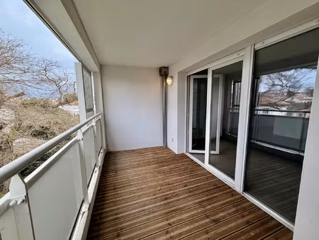 blagnac - t3 de 63m2 avec loggia et parkings