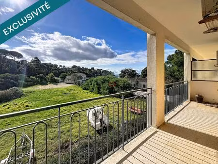 plage à pied-centre de sagone