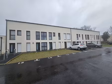 't1 bis confortable avec mezzanine et parking proche commo