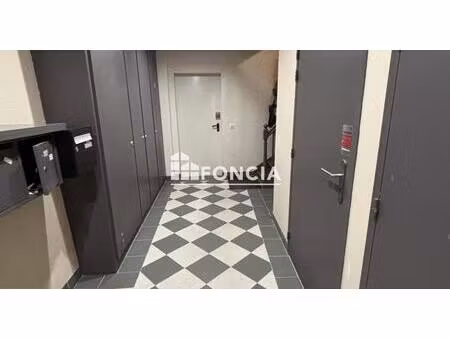 appartement 2 pièces – 35 m² – centre-ville de saintes