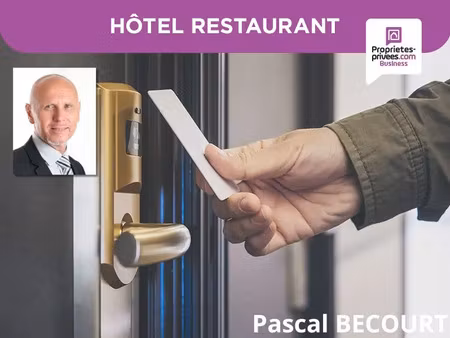 hôtel restaurant 3 étoiles  terrasse  piscine  logement