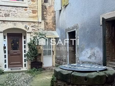 petite maison de village à rénover.