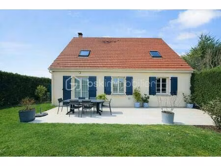 maison individuelle_ 3 chambres_ garage_ jardin !!!